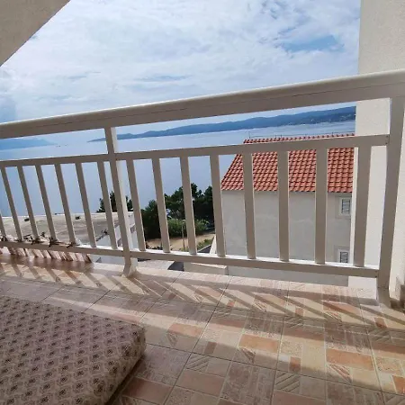 Ankica Ruskamen * Lokva Rogoznica